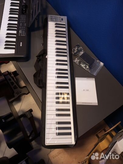 Синтезатор белый JC-118