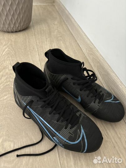 Футбольные бутсы шиповки Nike Mercurial