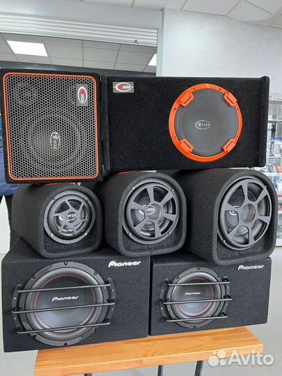 Активный сабвуфер под сиденье и в багажник