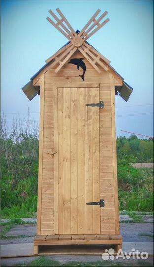 Уличный туалет деревянный KEY668