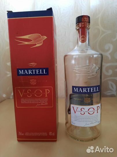 Пустая бутылка с коробкой martell vsop Red