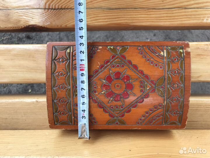 Шкатулка резная деревянная