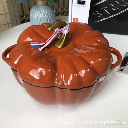 Кастрюля чугунная staub