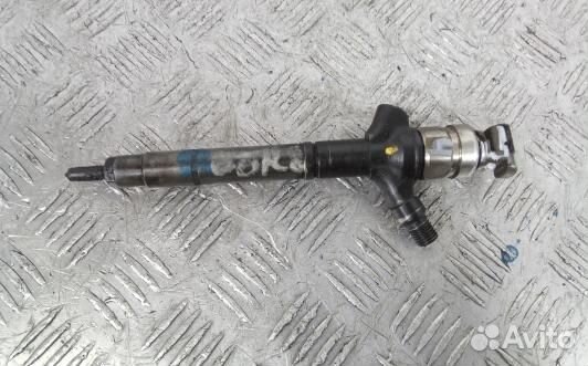 Форсунка дизельная toyota avensis T25 (6BR08AL04)
