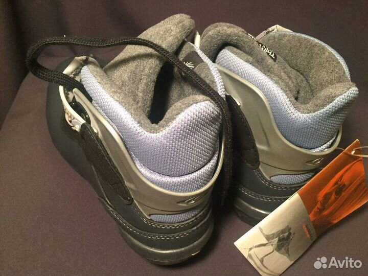 Новые Salomon лыжные ботинки р.37