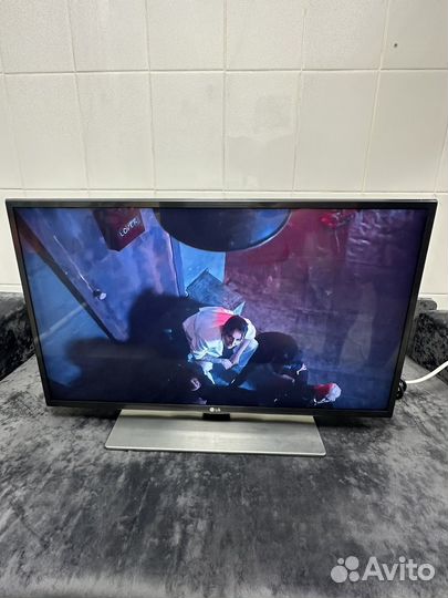 Телевизор LG SMART 32Lf650v