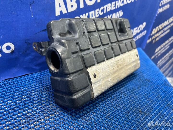 Резонатор воздушного фильтра Dodge Neon 1 седан