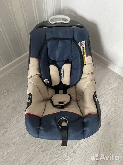 Автомобильное кресло