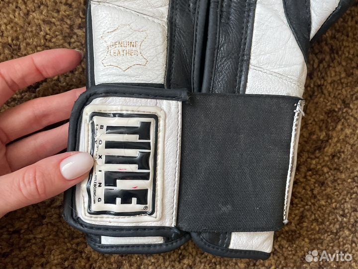 Боксерские перчатки title 16oz