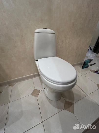 Унитазы и бачки бу