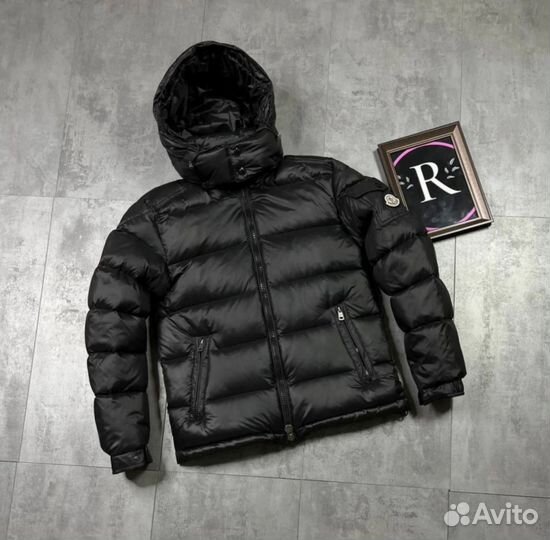 Куртки Moncler плотные