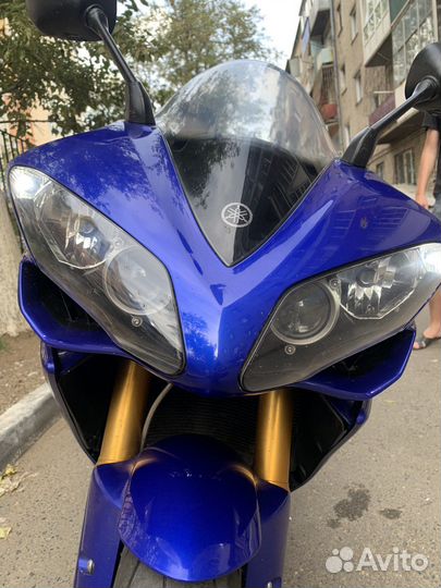 Yamaha R1
