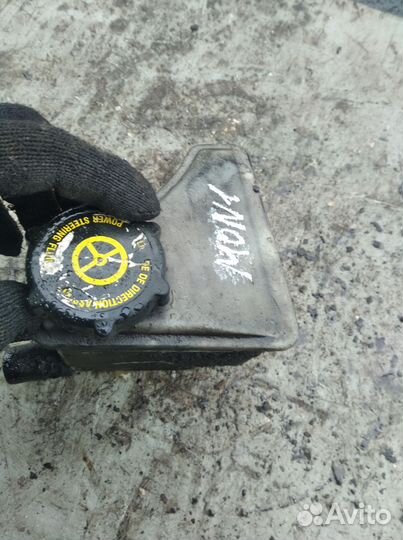 Бачок гур Форд Мондео 1