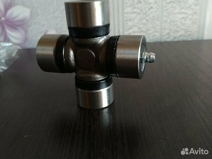 Крестовина карданного вала