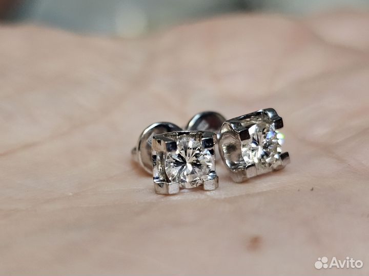 Серьги пуссеты с бриллиантами 0,7ct