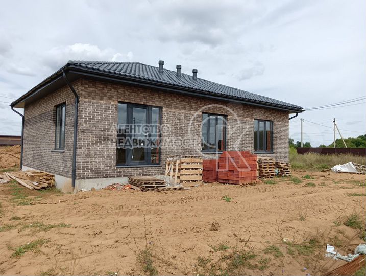 Коттедж 110 м² на участке 6 сот.