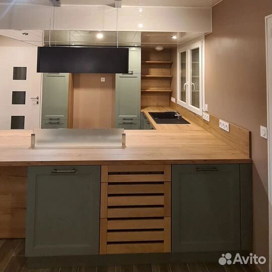 Кухонный гарнитур угловой