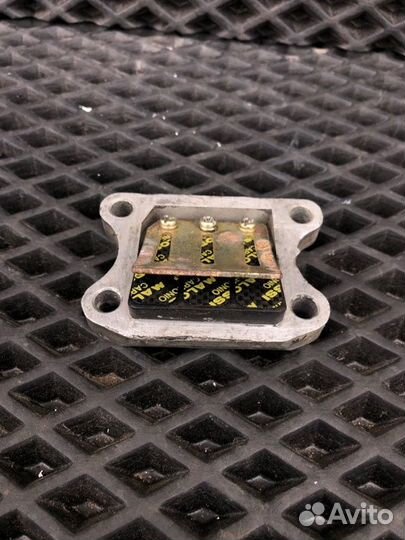 Лепестковый клапан Honda Dio 18 27 AF-18E