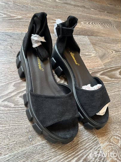 Сандалии женские 38 размер новые