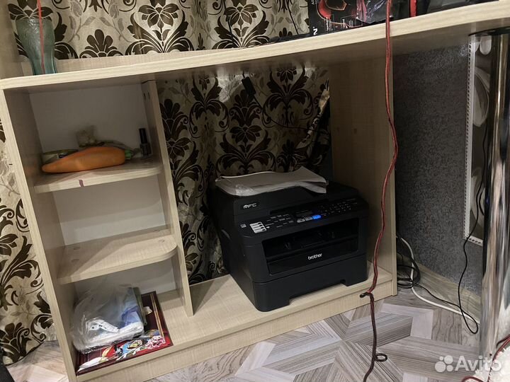 Компьютерный стол