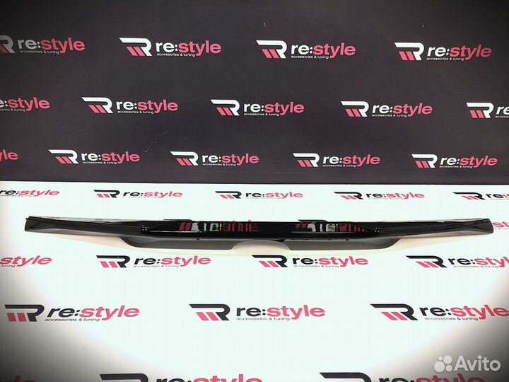 Спойлер Под стекло Prado 150 новый стиль