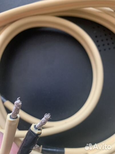 Кабель акустический Van den hul 122