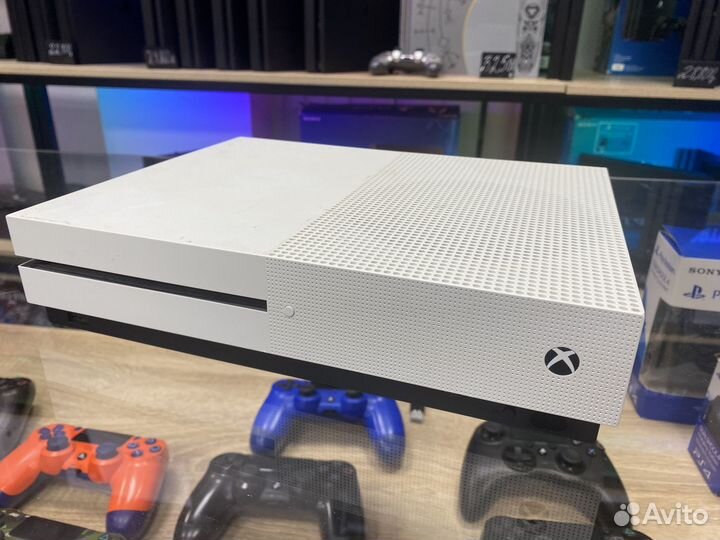 Xbox one S 1tb (брак)