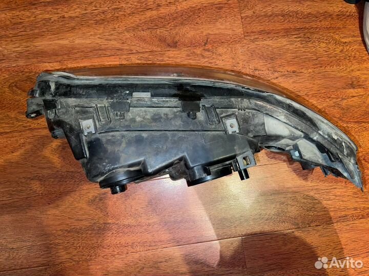 Передняя правая фара Volvo S60/V70/XC70 адаптив