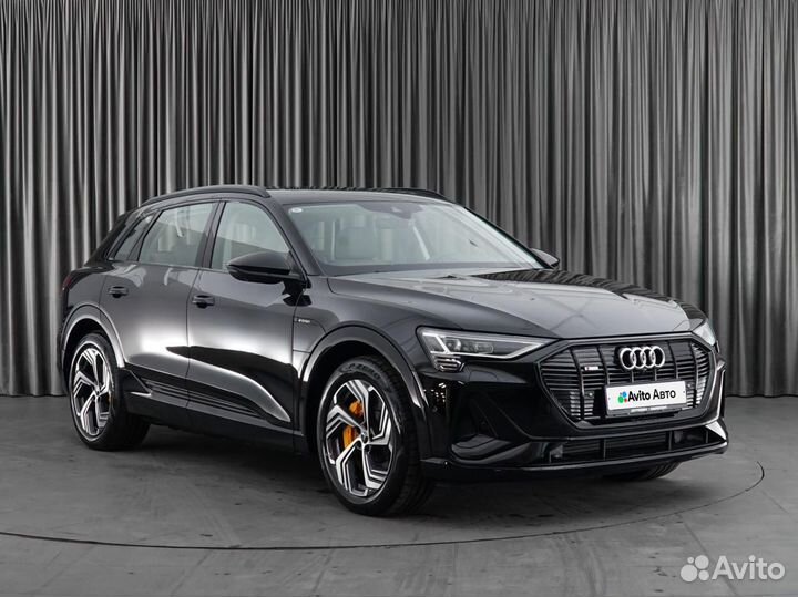 Audi e-tron AT, 2022, 102 км