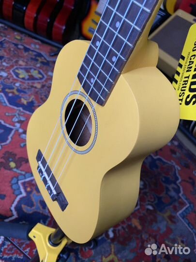 Укулеле Veston сопрано Жёлтая