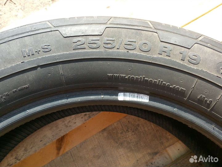 Continental Conti4x4Contact 255/50 R19 107H