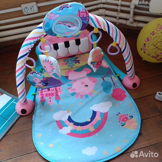 Развивающий коврик с пианино