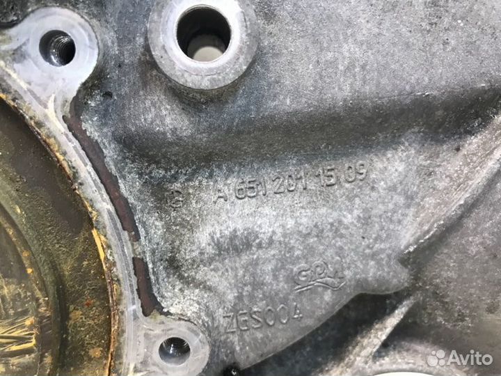 Передняя крышка двигателя Mercedes Sprinter W906