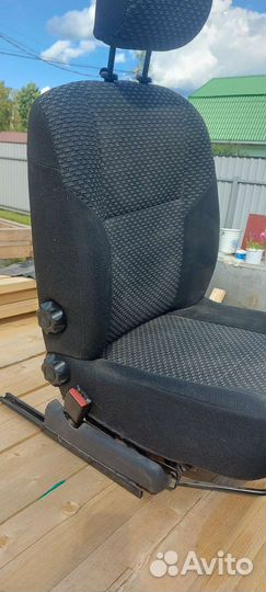 Сиденье водительское largus