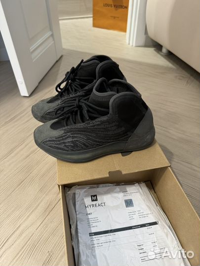 Adidas Yeezy Boost qntm оригинал
