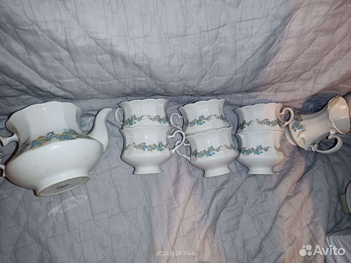 Ложка металлическая и деревянная, чайный сервиз