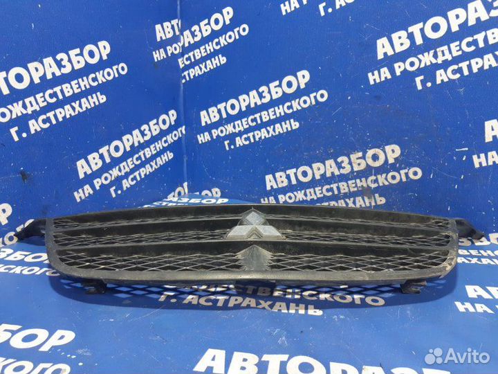 Решетка радиатора Mitsubishi Airtrek кроссовер