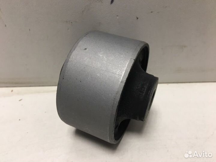 Сайлентблок переднего рычага задний Chevrolet