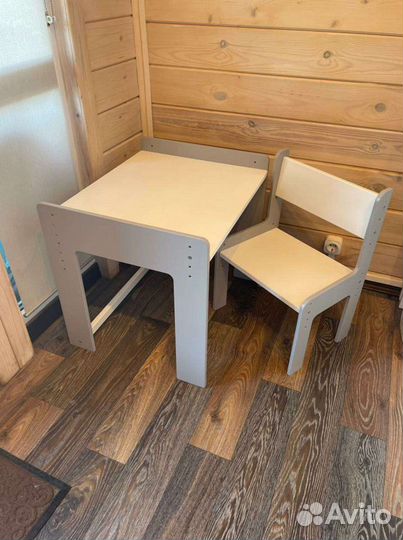 Детский столик и стул