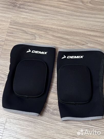 Наколенники Demix размер s/m