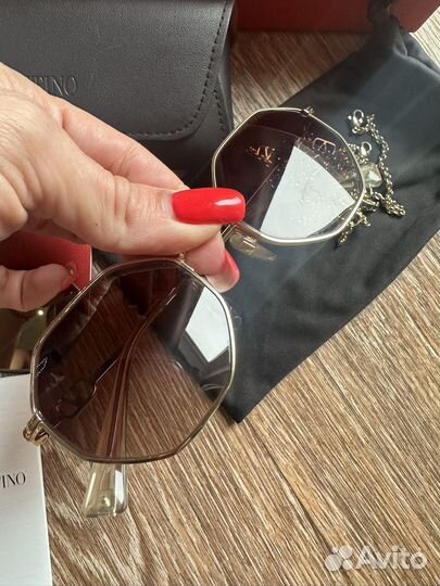 Солнцезащитные очки Valentino оригинал