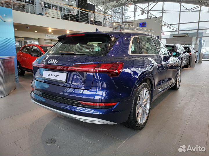 Audi e-tron 408 л.с. AT, 2021, 10 931 км