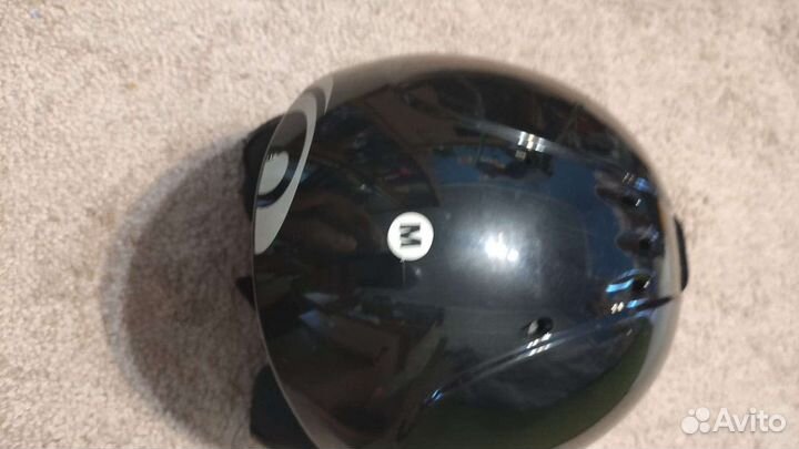 Горнолыжный шлем