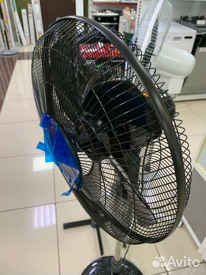 Напольный вентилятор vitek VT-1948, черный