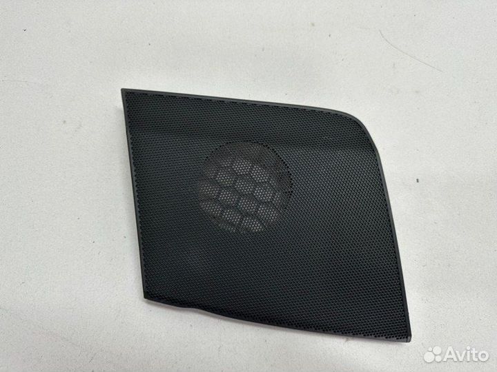 Сетка динамиков панели передняя правая Toyota
