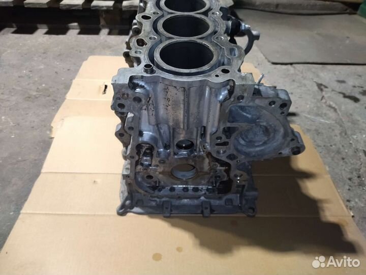 Блок; Двигателя Тойота 1 ZZ -FE 1.8