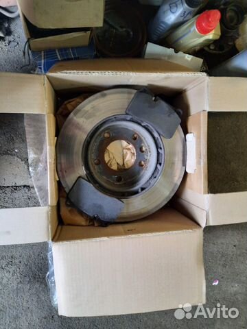 Диски + колодки передние туарег 1