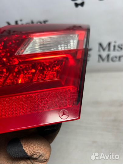 Фонарь задний правый Mercedes-Benz E-Class E220