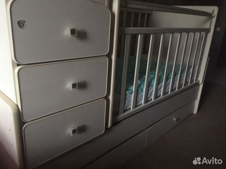 Детская кроватка