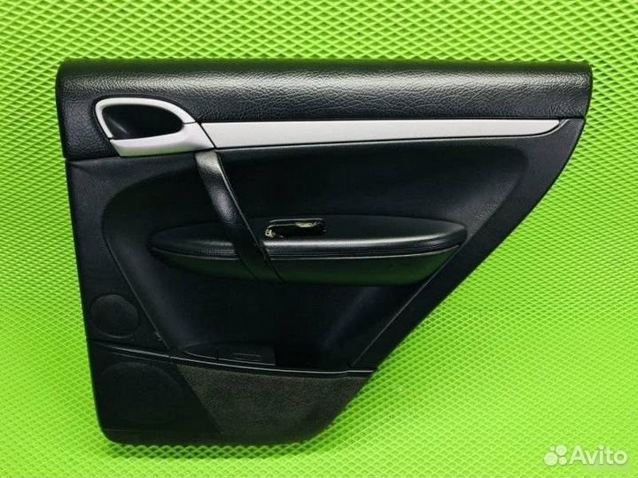 Обшивка двери задней правой Porsche Cayenne 955